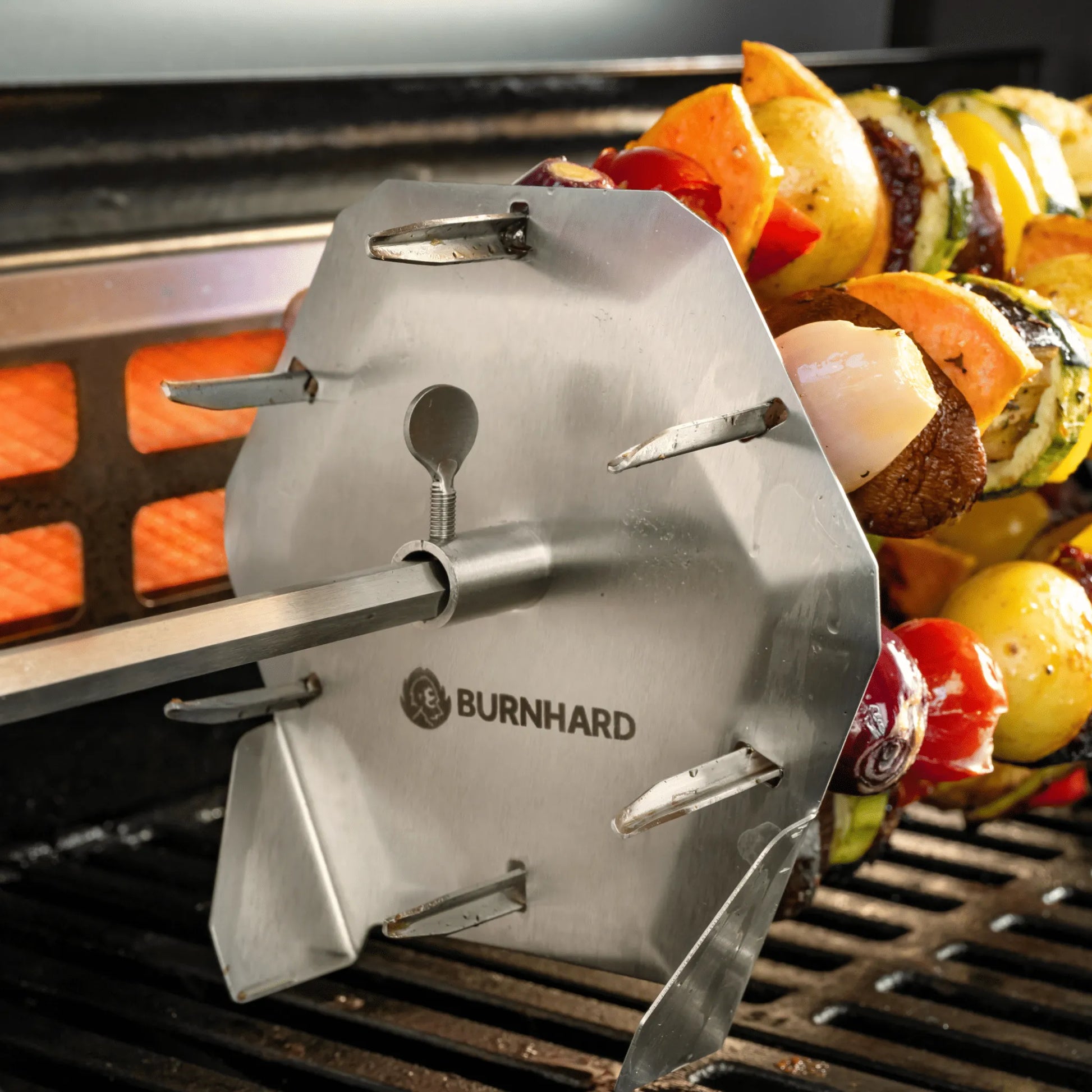 Spieß-Rondell mit Gemüse-Schaschlik am Grill