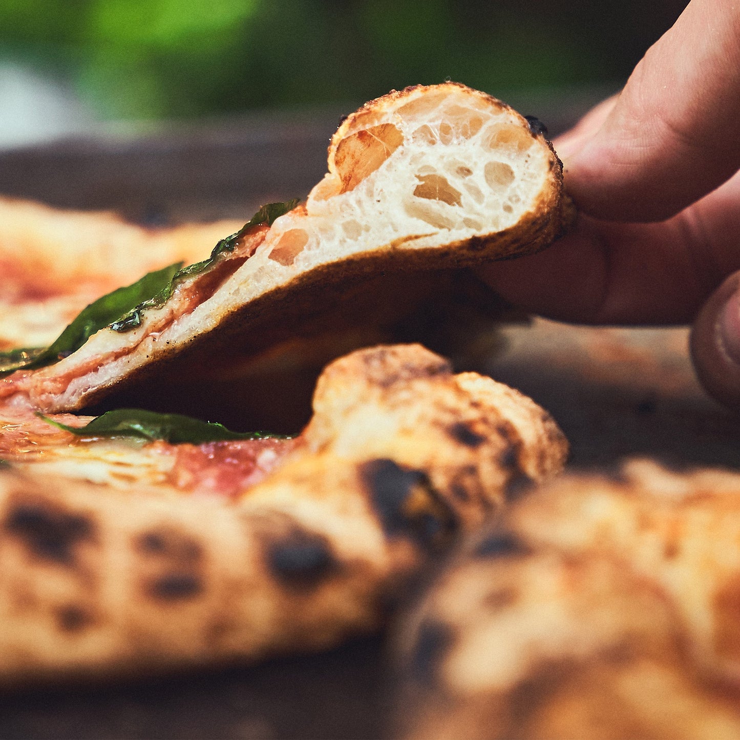 Infrarot-Thermometer beim Pizzabacken
