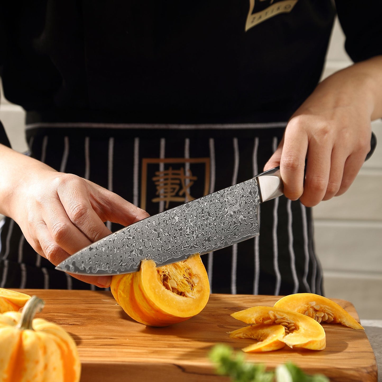 Chefmesser Gyuto I 20 cm Klinge aus 67 Lagen dunklem Damaststahl I Pakkaholzgriff