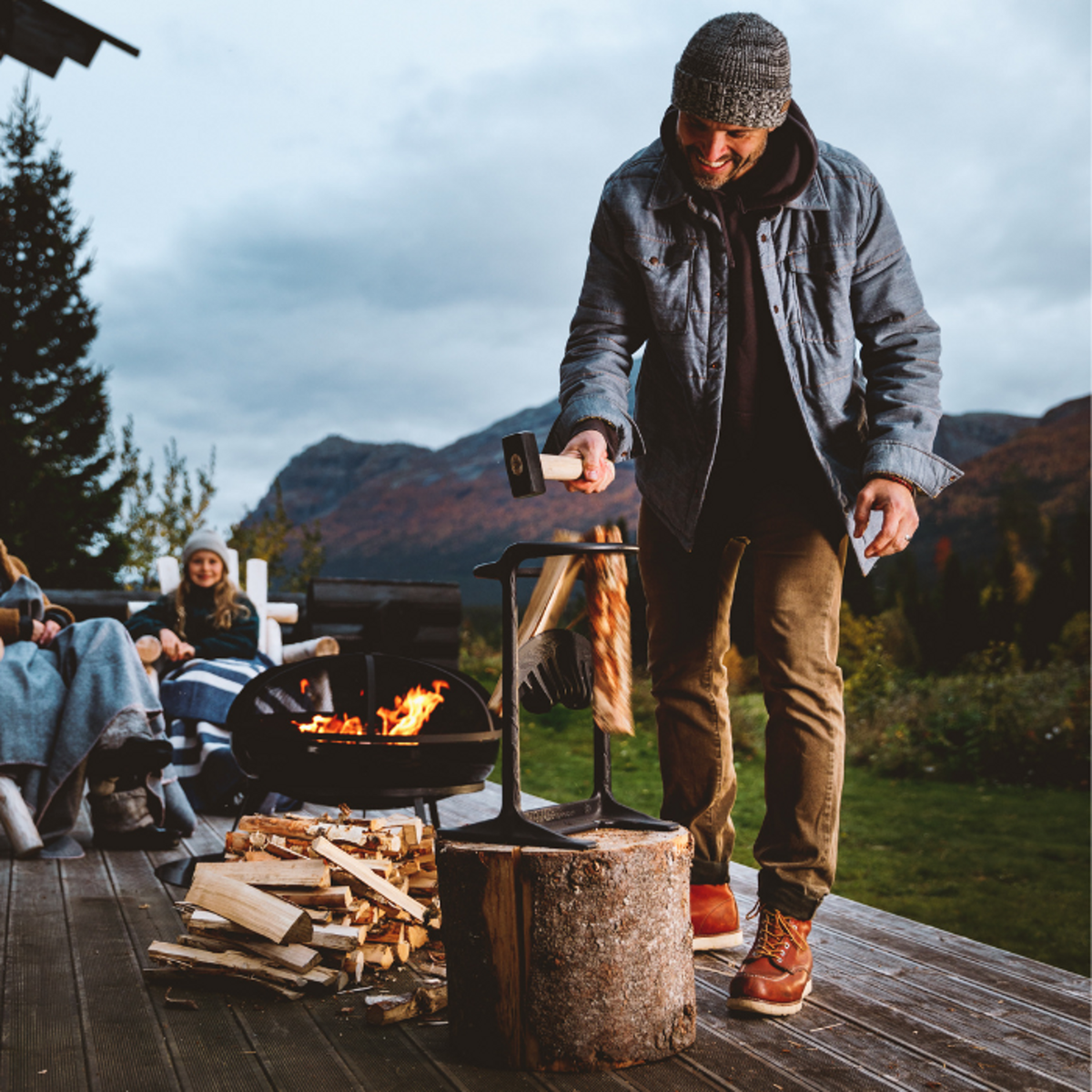 Kindling Cracker King im Garten