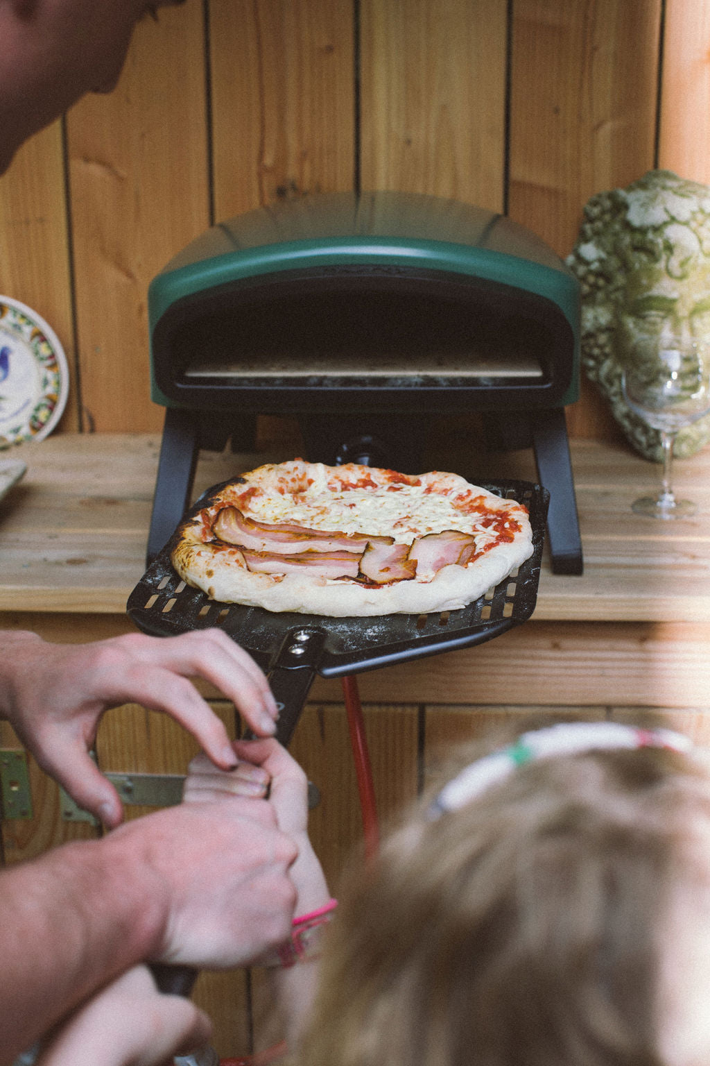 Pizza aus dem Nero-14 Pizzaofen